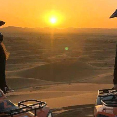 Accommodation Le Touareg Мерцуга Екстериор снимка