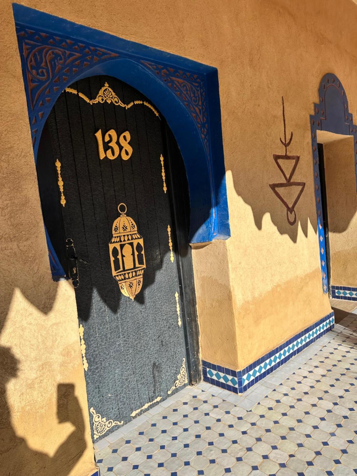 Accommodation Le Touareg Мерцуга Екстериор снимка