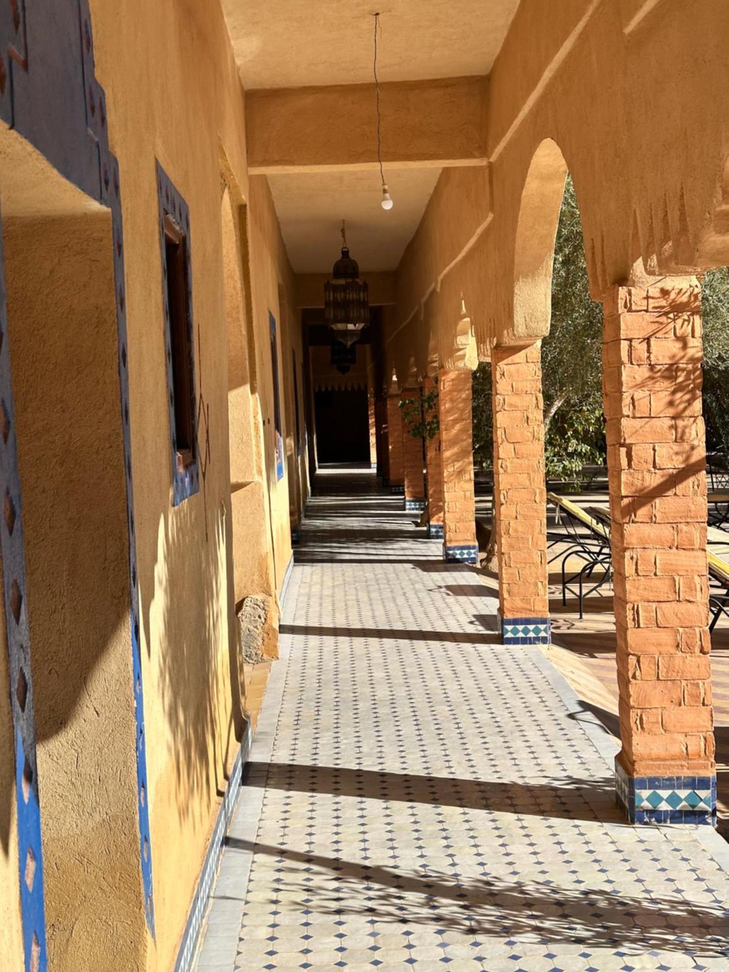 Accommodation Le Touareg Мерцуга Екстериор снимка