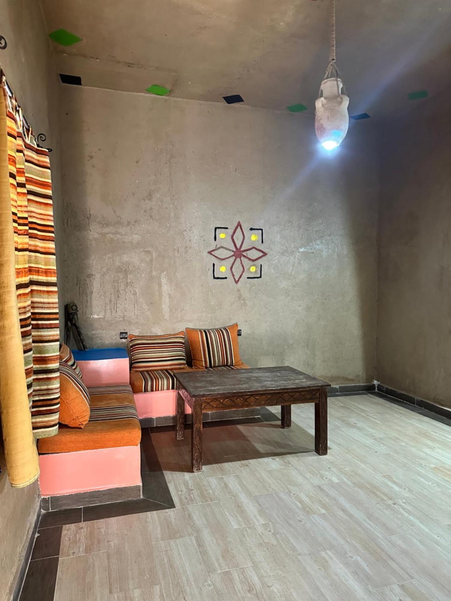 Accommodation Le Touareg Мерцуга Екстериор снимка