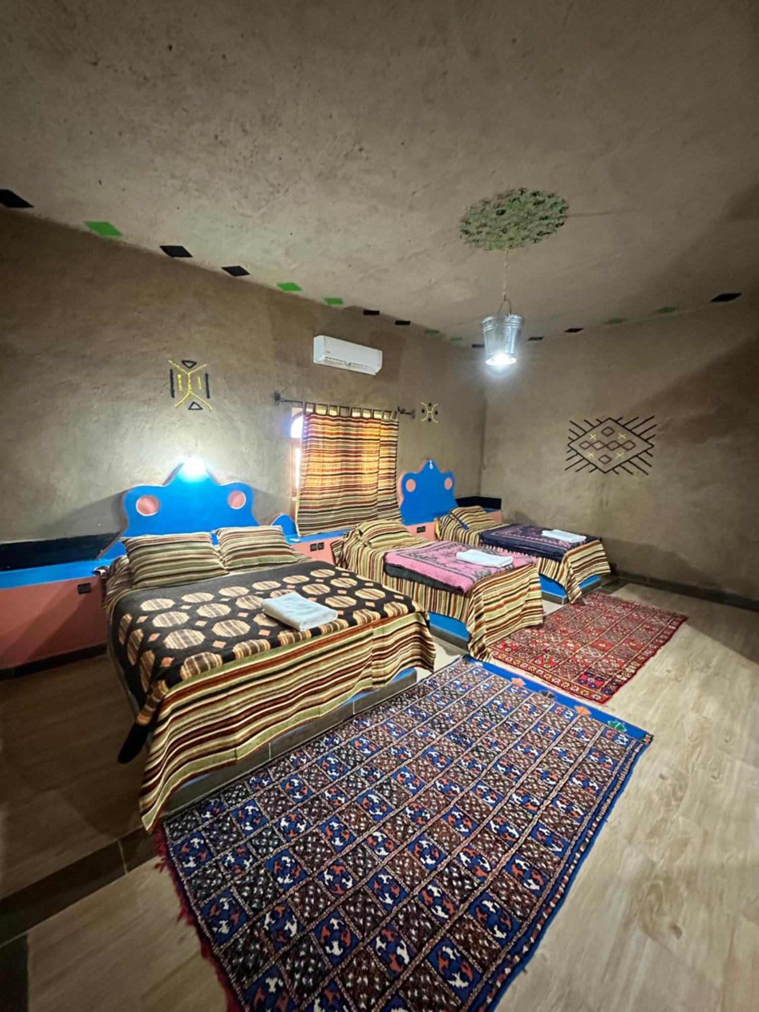 Accommodation Le Touareg Мерцуга Екстериор снимка
