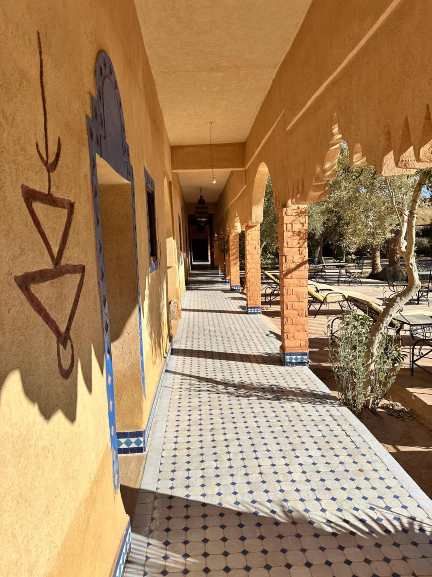 Accommodation Le Touareg Мерцуга Екстериор снимка