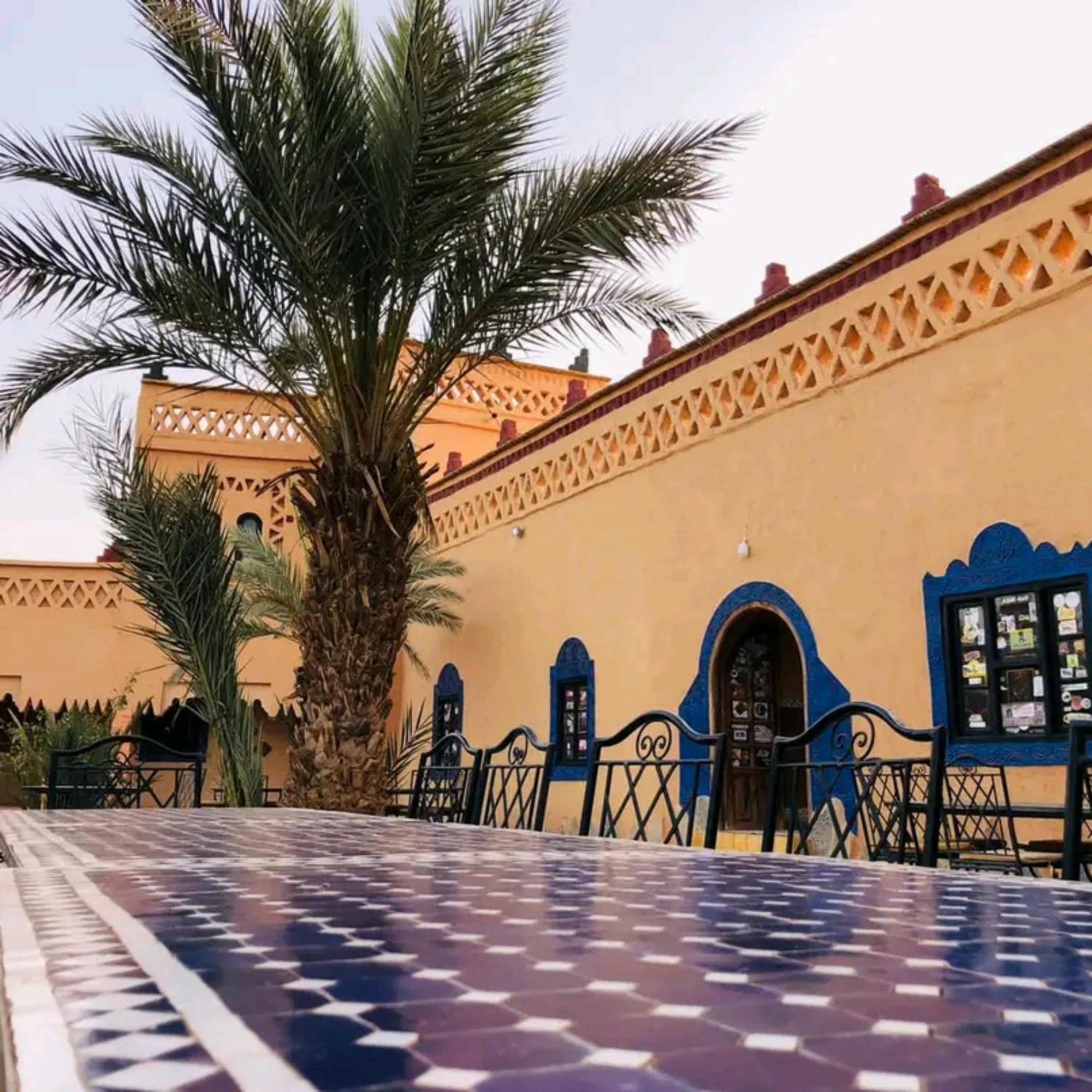 Accommodation Le Touareg Мерцуга Екстериор снимка