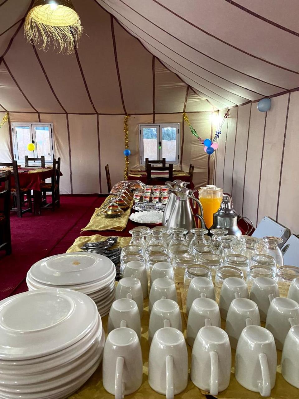 Accommodation Le Touareg Мерцуга Екстериор снимка