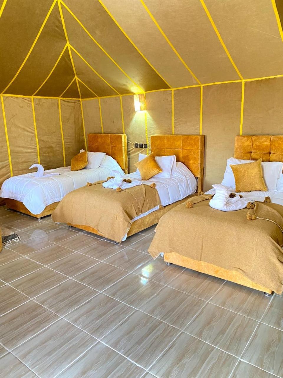Accommodation Le Touareg Мерцуга Екстериор снимка