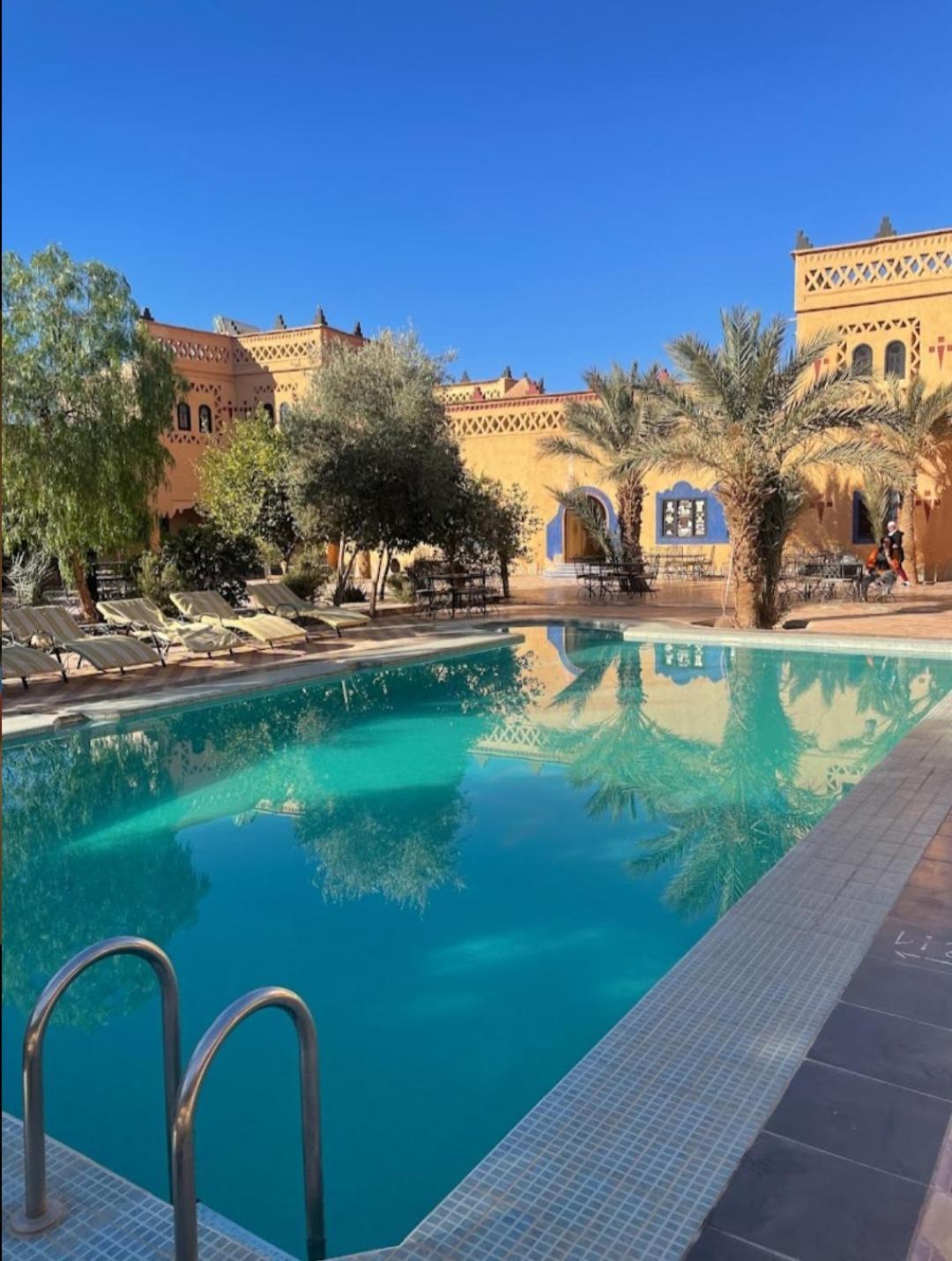 Accommodation Le Touareg Мерцуга Екстериор снимка